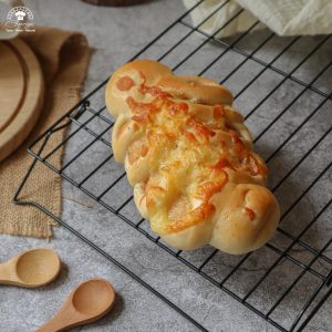 Bánh mì xúc xích phô mai