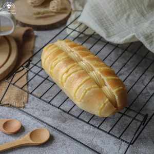 Bánh mì sâu kem trứng