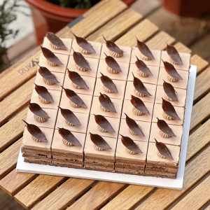 Set 30 miếng Chocolate Cake