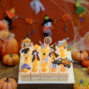 Gato tiệc Halloween